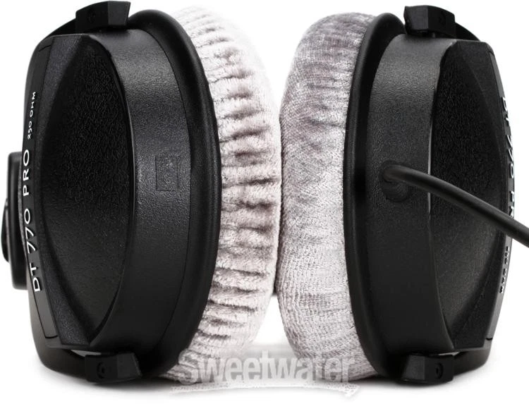 Beyerdynamic DT 770 PRO 250 ohm Closed-back Studio Mixing Headphones - Image 2 of 4