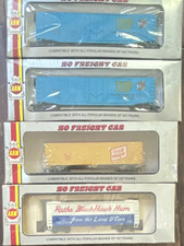 AHM HO Freight Cars Lot of 4 Authentic Markings Realistic Trucks