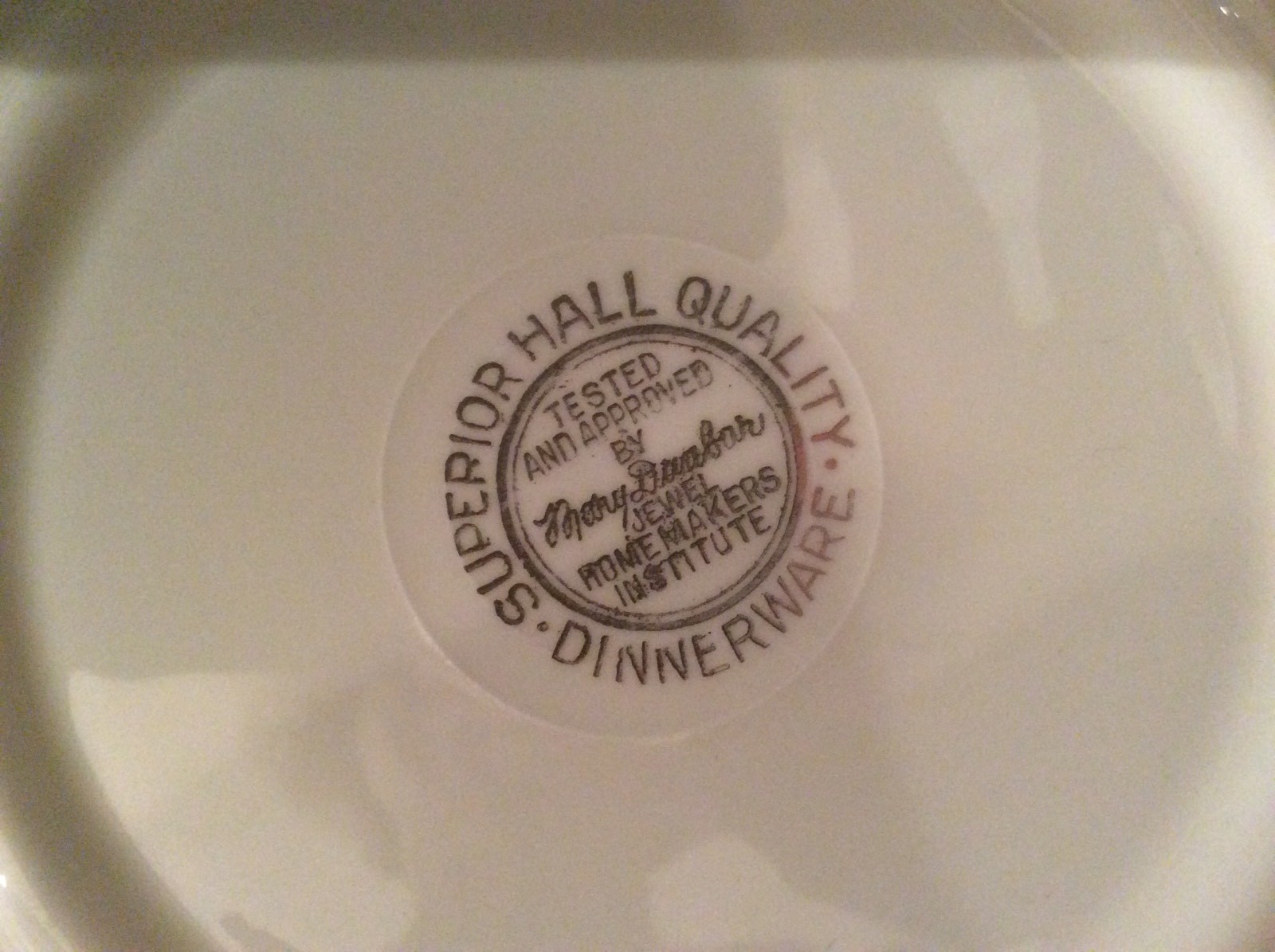 Superior Hall Quality Dinnerware. Autumn Leaf Pattern, Serving Bowl, Mary Dunbar