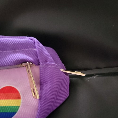 Vintage Makeup Bag Purse Wallet Purple w/ Hearts Pride Rainbows Pencil Make up - Picture 4 of 12