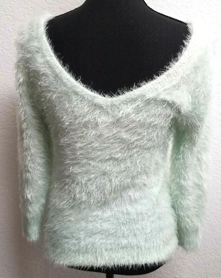 Almost Famous Top (L) Mint Green. Long Sleeved. Super Soft! 100% Nylon. — 第 3/4 张图片