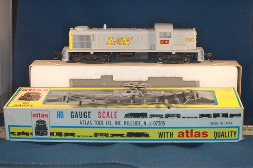 HO Atlas yellow box HO L&N Louisville Nashville #100 Alco RS3 Kadee couplers DC