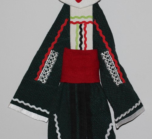 Hand made Bulgarian traditional folk costume wool doll wall decoration - Picture 5 of 7