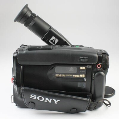 Sony CCD-TR81 Hi8 Video Camera Recorder - Handycam - For
