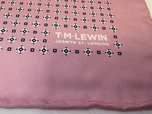 NEW! TM Lewin pink with burgundy square geometric pure silk pocket square - Picture 2 of 6