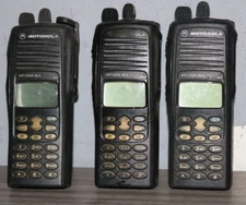 LOT OF 3 Motorola HT1550 XLS  Uhf Two Way Radio RADIO  136-174 Mhz , PRE-OWNED .
