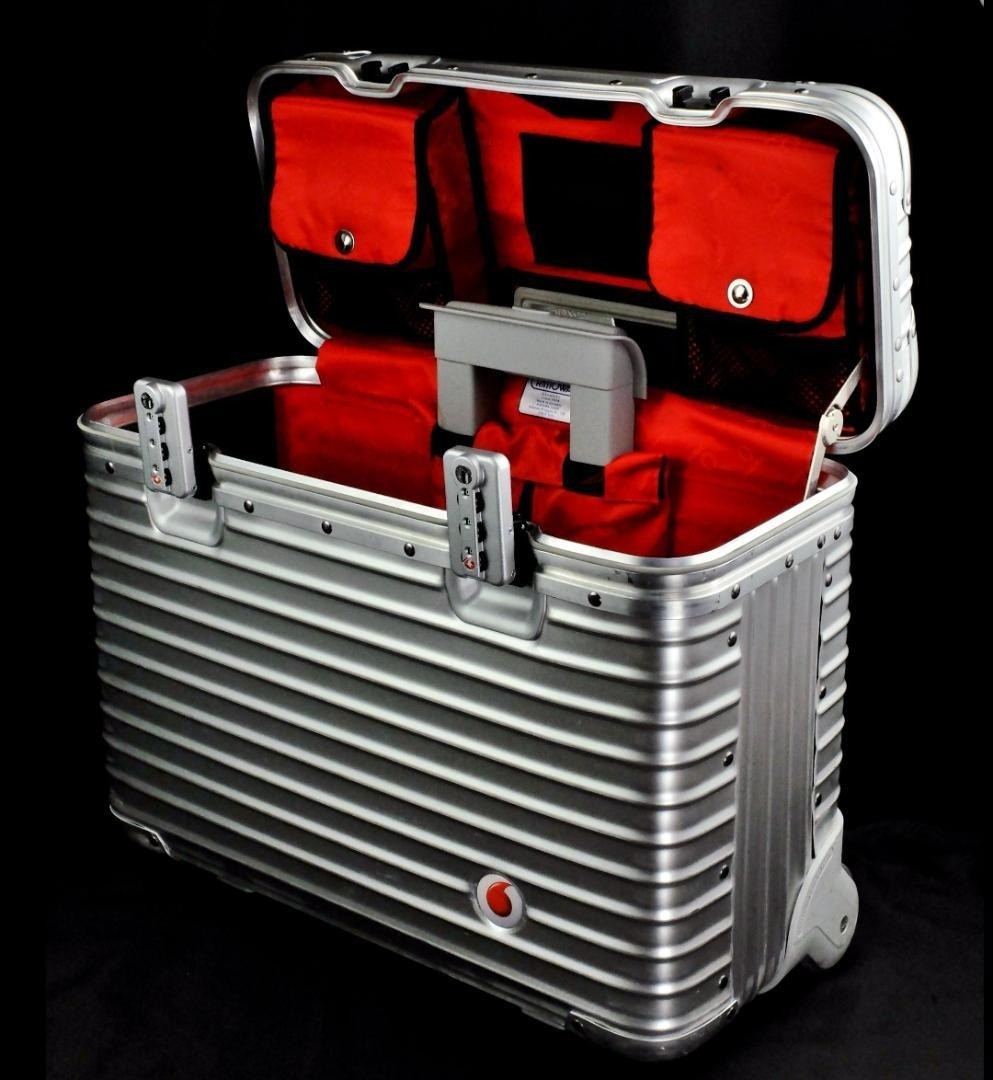 Rimowa Topaz Vodafone Pilot Trolley Silver 2-wheels Carry Case