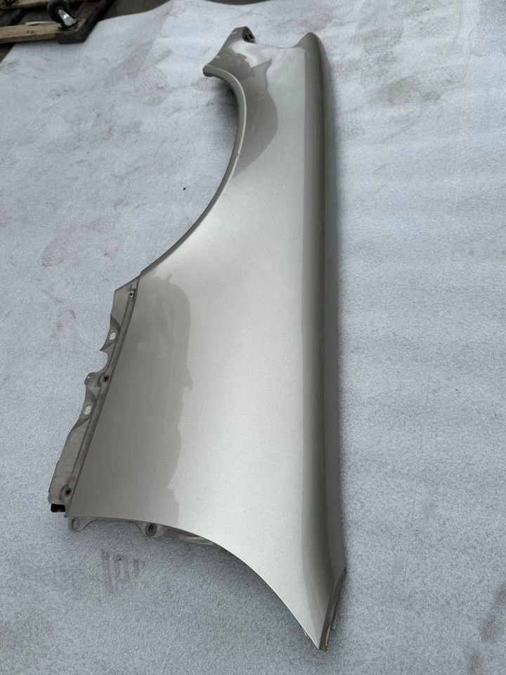 1995 MERCEDES S500 W140 SEDAN LEFT DRIVER SIDE FRONT FENDER SMOKE SILVER 702U - Image 2 of 4