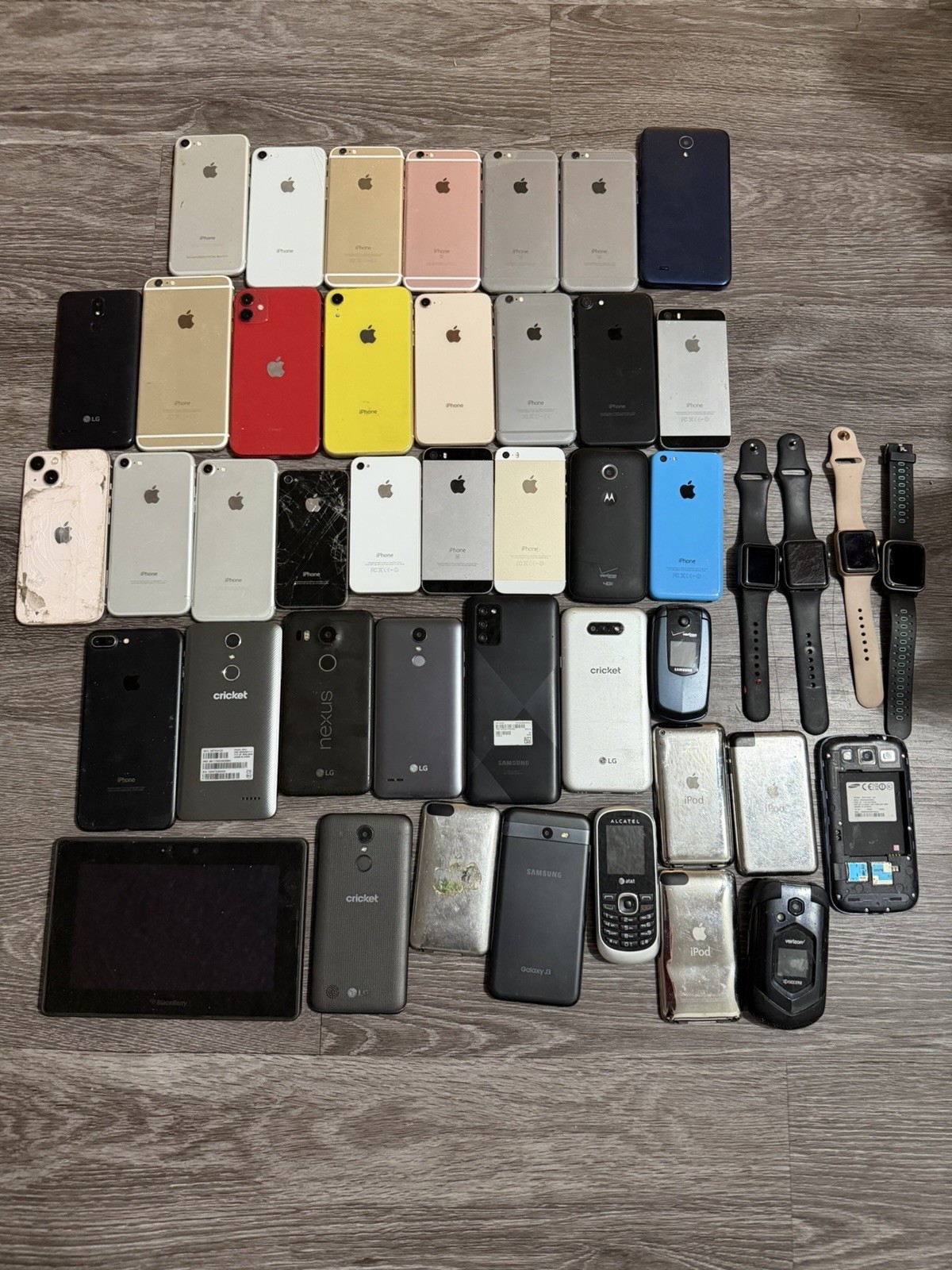 Electronic Parts For iPhones, IPod,Etc Watch, Of Only. Devices, All 44 Lot Apple - VintageWatches.PK Electronic Parts For iPhones, IPod,Etc Watch, Of Only. Devices, All 44 Lot Apple - vintagewatches.pk