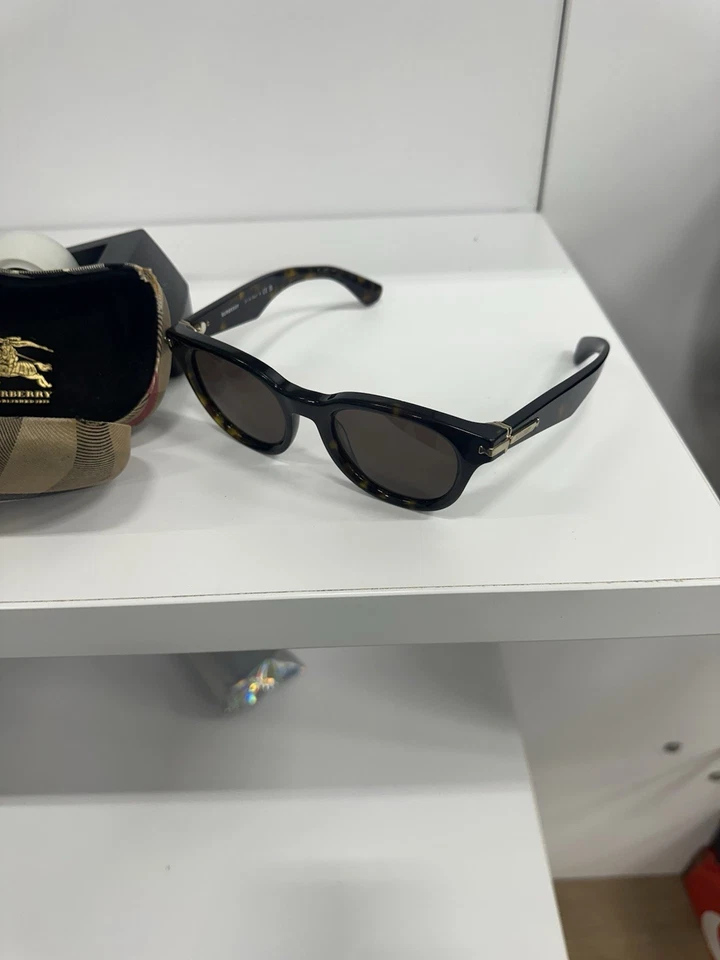 Новый подлинный Burberry BE4439 300273 Гавана черепаховый и коричневый круглый солнцезащитные очки 51 мм - Изображение 2 из 4