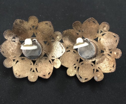 Vtg Metal Faux Pearl W/Multi Colored Stones Clip On Earrings - Picture 4 of 5
