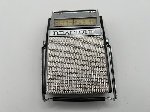 Vintage Realtone Nine Transistor TR-970 Voyager Portable Radio *READ AS-IS* - Picture 2 of 20