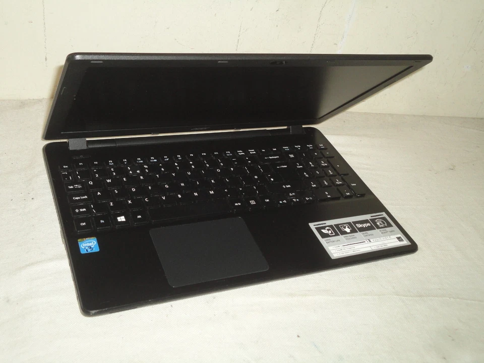 Acer Travelmate TM256 15.6" Wind 10 Laptop Core i3-4030u 12Gb Ram 500Gb Warranty - Image 2 of 4