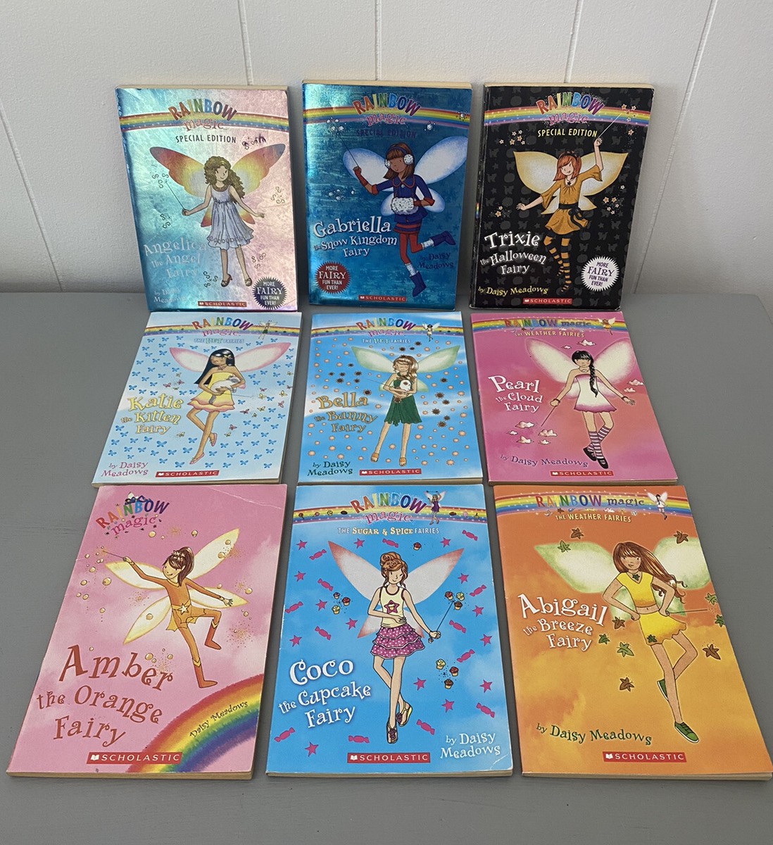 RAINBOW magic-RAINBOW FAIRIES /チャプターブック Amazon.com: Rainbow Magic Rainbow Fairies: Books #1-4: Ruby