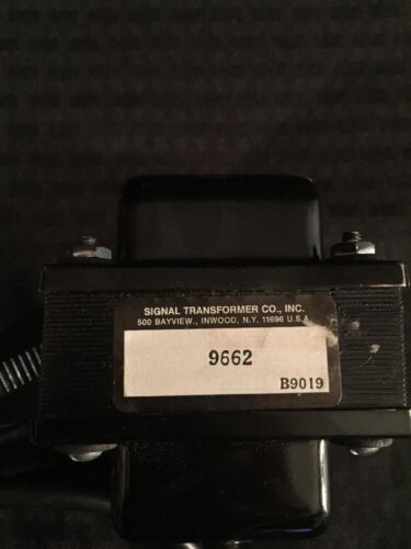 SIGNAL Brand Power Transformer 9662 30A 240V Plug to 110 Outlet Step Down - Picture 4 of 8