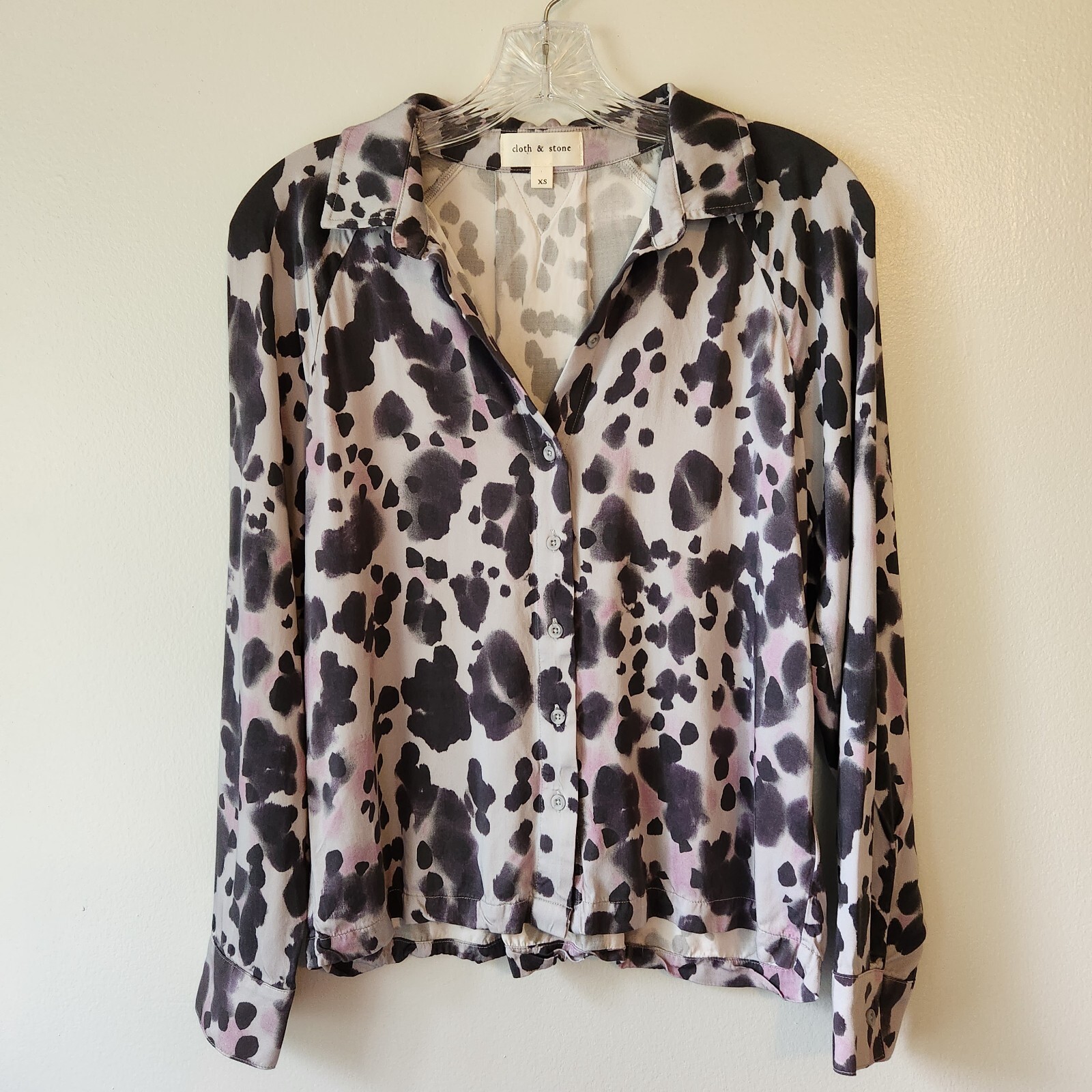Cloth & Stone Top Women's XS Gray Animal Print Button Down Rayon Office Work