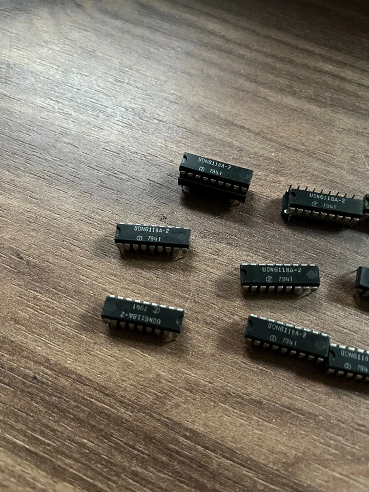 Lote de circuitos integrados de controlador de pantalla vintage - UDN6118A-2 - sin probar - para proyectos hágalo usted mismo, etc. Foto 3 de 4