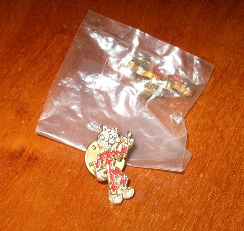 Vintage Reddy Kilowatt Red Goldtone Trim Lapel Pins Electricity Mascots - Afbeelding 4 van 8