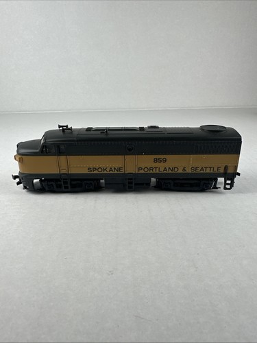 Walthers HO Scale 931-21 Alco FA-1 Diesel Loco Spokane Portland & Seattle #859 - Picture 5 of 12