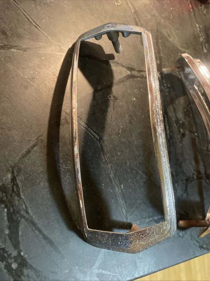 Lasalle 52 Cadillac 62 1940 luz trasera marcos cromados Foto 3 de 4