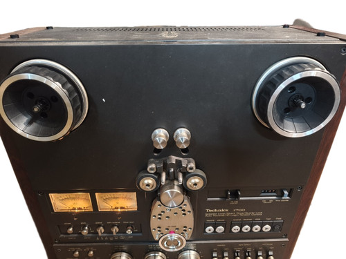 Technics RS-1700U Reel to Reel Tape Deck Powers On Parts Repair