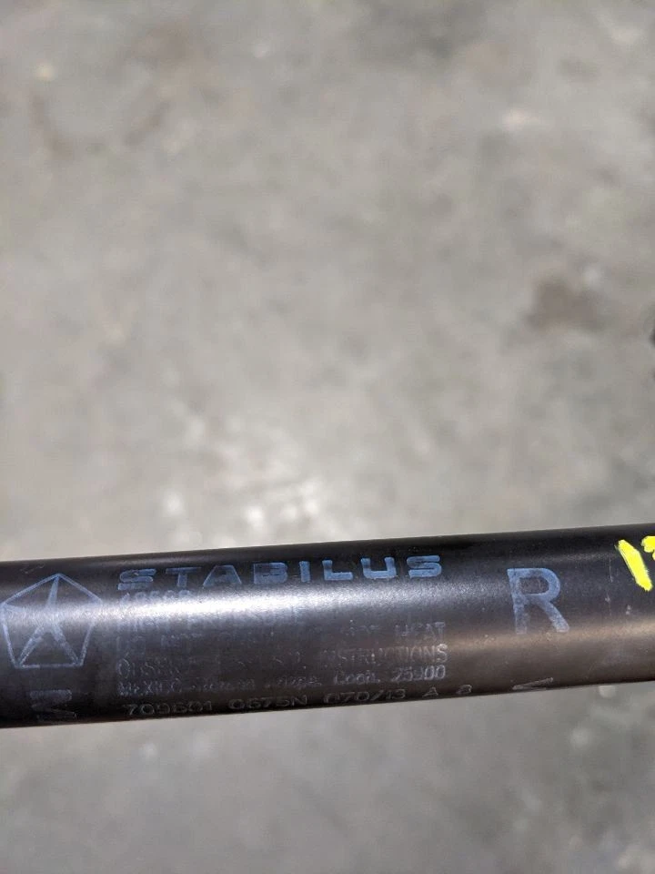 12-23 DODGE DURANGO ПИТАНИЯ ОТКРЫТЫЙ ЗАКРЫТЫЙ ЗАДНИЙ ПОДЪЕМНЫЙ БОРТ ЦИЛИНДР 68333902AB 1173988 - Изображение 2 из 4