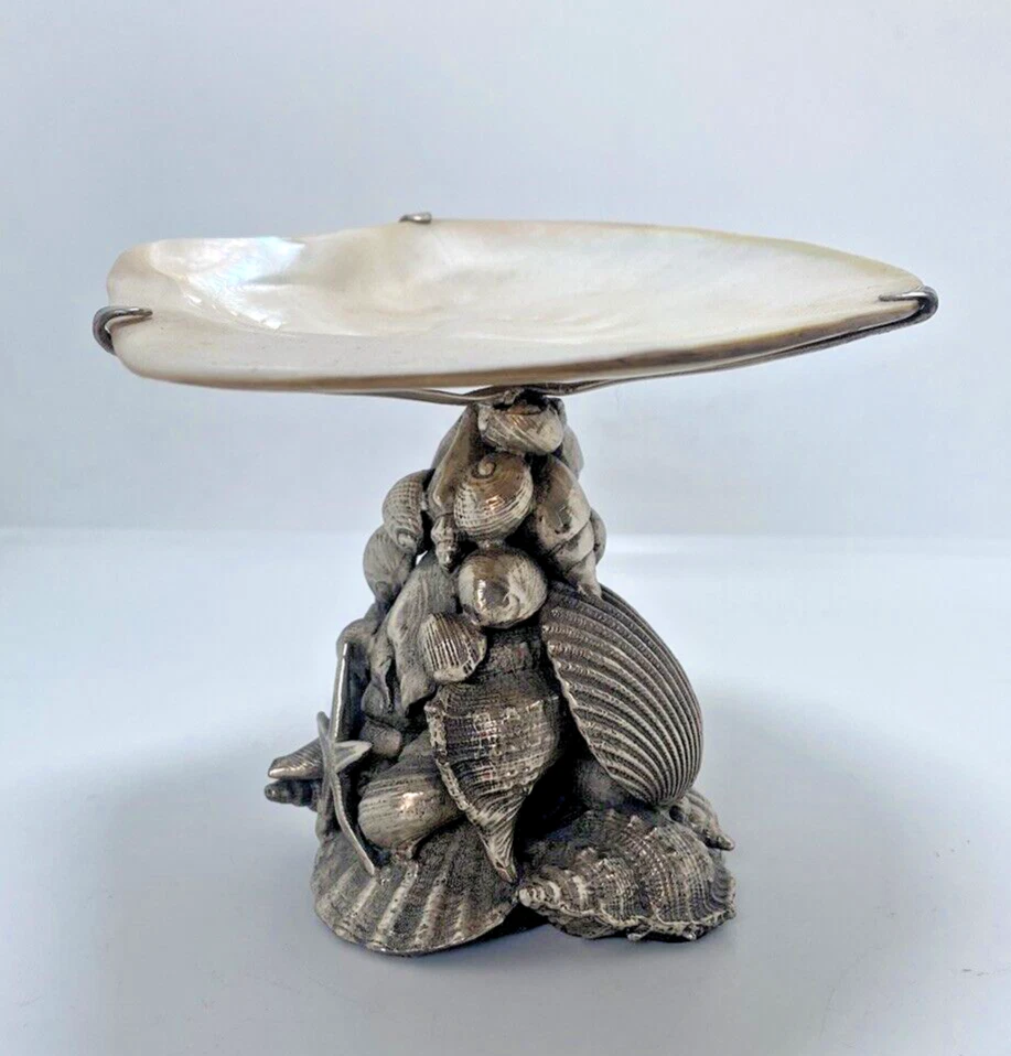 Plato de caramelo de caviar plateado concha de madreperla hecho a mano Mait-Land Smith Foto 4 de 4