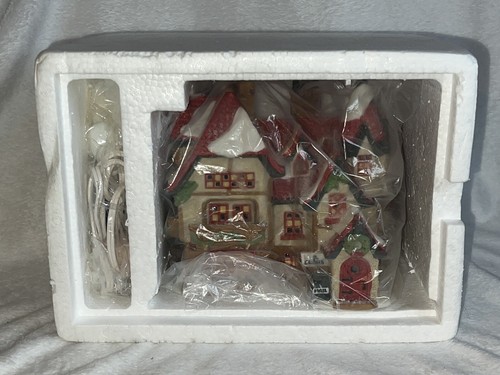 Department 56 Heritage Village Collection North Pole Series Santa's Workshop - Picture 5 of 8