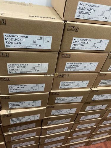 Un servomotor Panasonic MSMA021C1A Nuevo envío acelerado en caja - Imagen 1 de 1