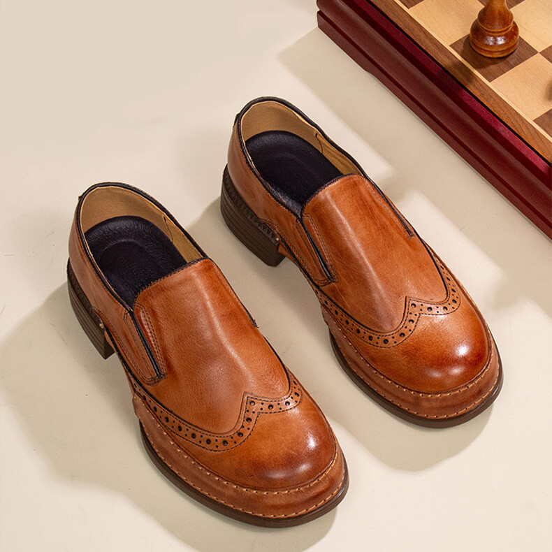 SAOLA Mocassino uomo stile britannico slip on abito formale vera pelle intagliata punta ala scarpe