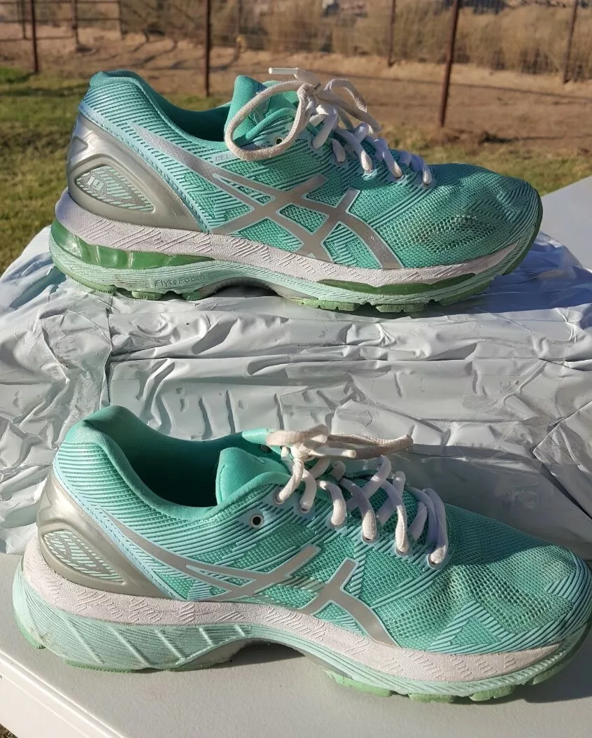 Asics gel nimbus top 19 womens size 9