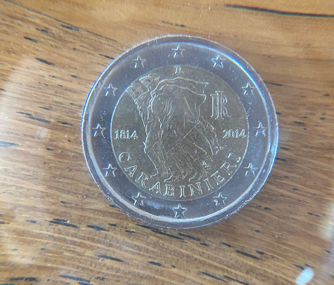 Foto 1 di 2