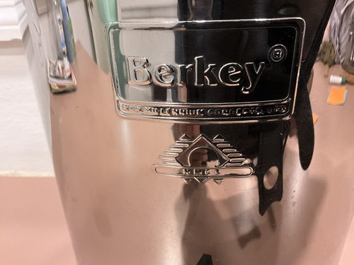 Berkey Water Filter System Travel Unit NO FILTERS Pre-owned. - Picture 9 of 11