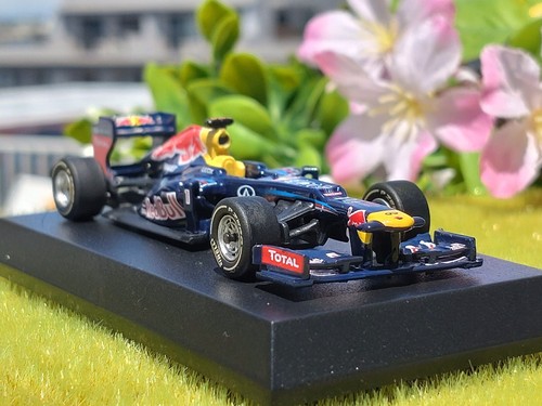 Red Bull Renault / RB8 / 2012 / No.1 Sebastian Vettel / 1/64 Diecast / Kyosho - Picture 6 of 21