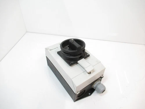 P1-32 P132 Eaton Corporation Klockner Moeller Disconnect Switch