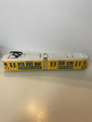 SIKU Straßenbahn 1615, Metallmodell, rd. 16x4,5x2 cm wie Spur N