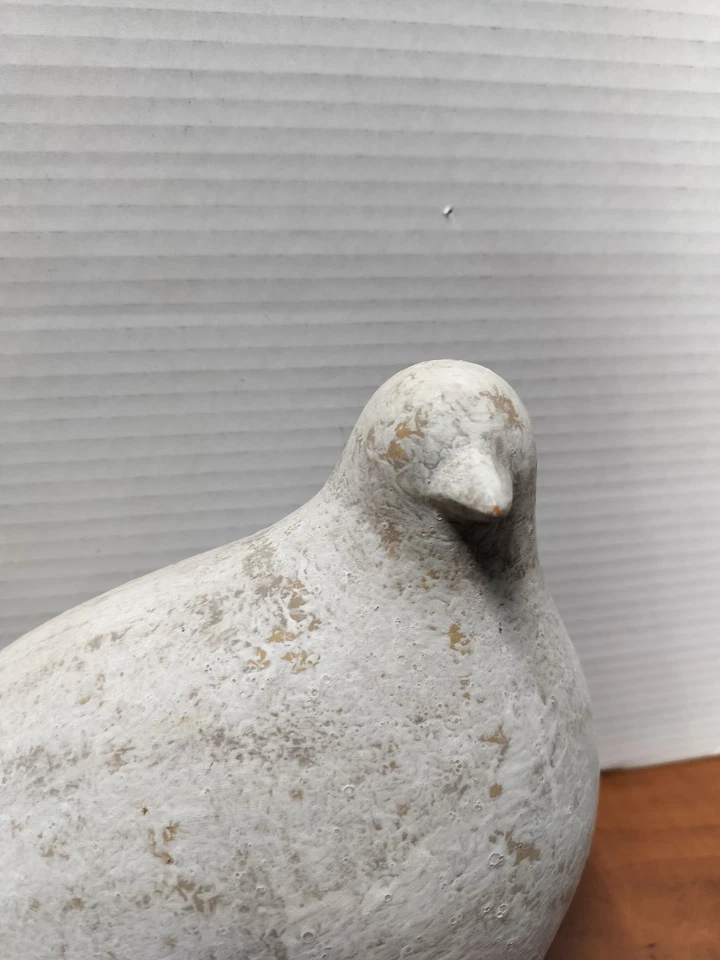 Pájaro de cerámica Urban Trends Foto 2 de 4