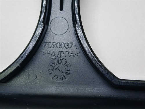 Harley-Davidson Road Glide 14-23 Instrument Cluster Housing Vivid Black 70900374 - Picture 10 of 13