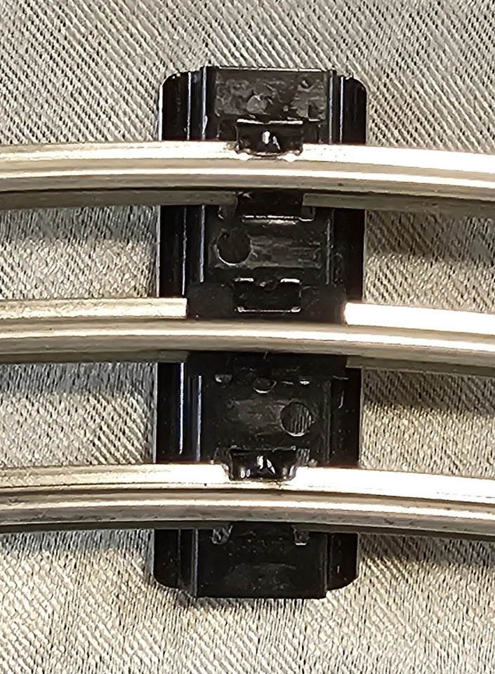 Lot of 26 Sections Lionel O Gauge 042 Curve 3 Rail Tubular Train Track L/N - Image 3 of 4