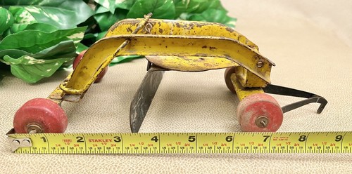 Otaco Minnitoy Minniconstruction Co Grater - Rare! Steel & Original Wood Wheels - Picture 4 of 8