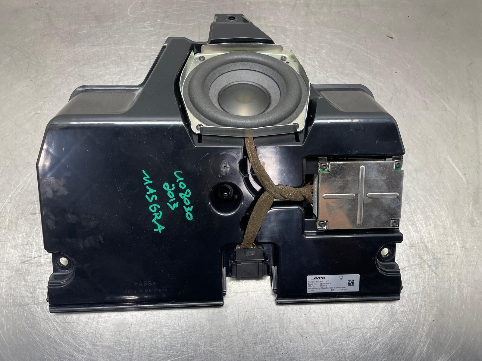 13 Maserati GranTurismo OEM M139 Bose Front Subwoofer Speaker Bass Box 67071100
