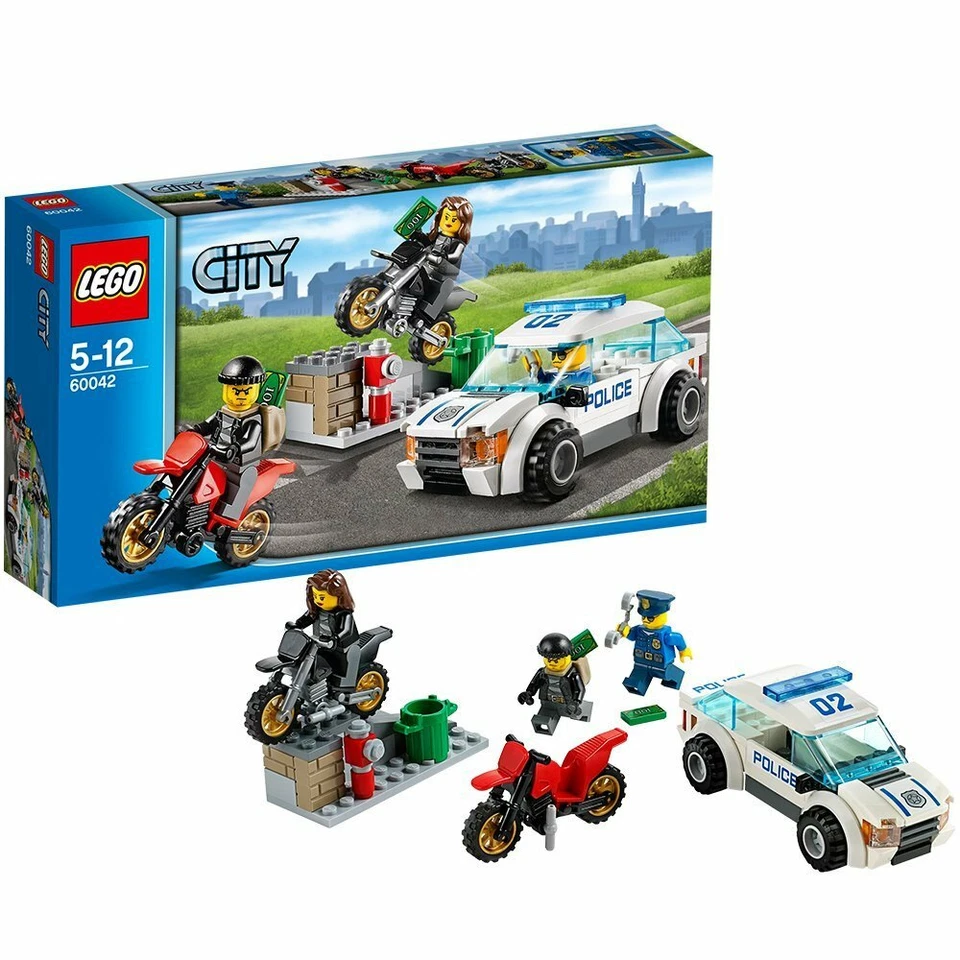 Lego City Town 60042 HIGH SPEED POLICE CHASE Robber Motorbike Car Crook NIB - Image 3 of 4