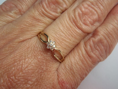 Solid 14k Yellow Gold Flower Ring With 7 Real Diamond's Gift for Her Size 8 - Picture 9 of 20