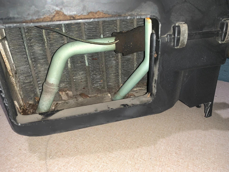 84 85 Honda Accord A/C Evaporador y caja montaje carcasa Foto 3 de 4