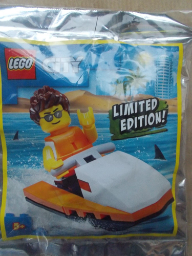 LEGO FOIL MINIFIG PKS POLICE OFFICER +POLICE JET & JET SKI MAN CITY LIMITED EDN - Picture 3 of 3