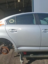 Porte arrière et accessoires Toyota AVENSIS