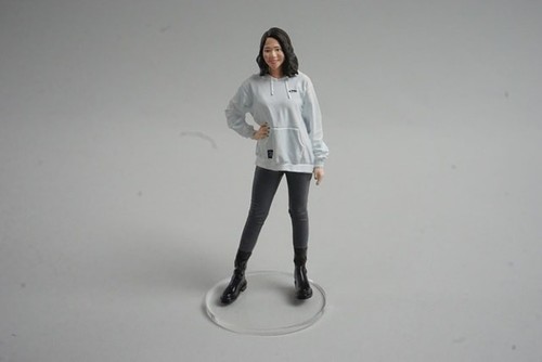 1:18 ignition model IG2358 LB-Silhouette WORKS GT 35GT-RR White Ms.Chisaki Kato - Picture 10 of 15