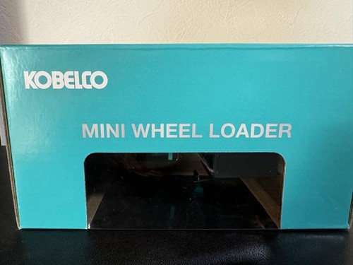 KOBELCO LK50Z 1/32 MINI WHEEL LOADER #380207 - Picture 23 of 24