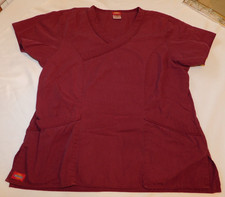 Dickies Scrubs Top Shirt w/ Pockets Women's Maroon Size M medium 