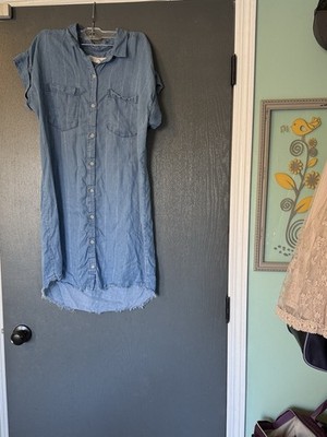 Thread & Supply  blue chambray shirt dress short sleeve size M